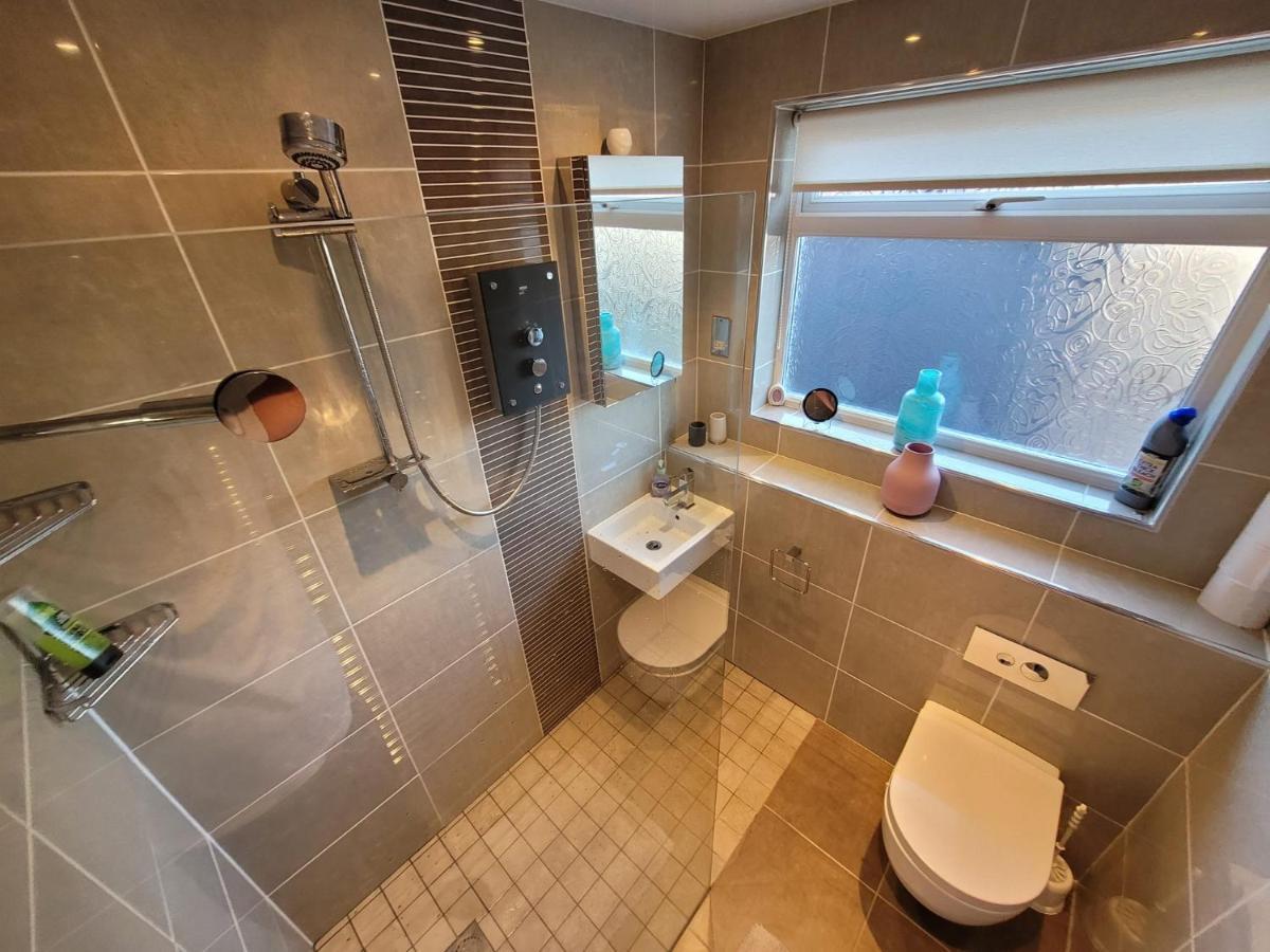 The Mumbles - Bungalow - 2 Bedrooms - Pet Friendly Свонсі Екстер'єр фото